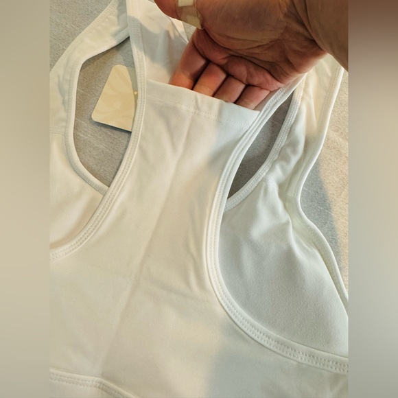 On-The-Go Medium Impact Sports Bra - Picture 3 of 10